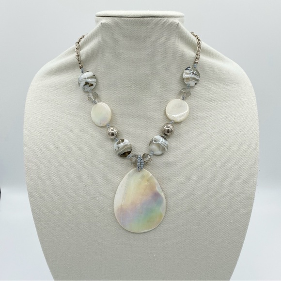 Mother of Pearl Teardrop Pendant Glass Beaded Necklace - Picture 7 of 7